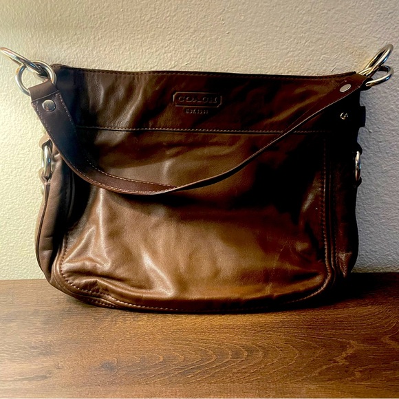 Classic Coach Brown Leather Satchel Purse - Picture 1 of 4